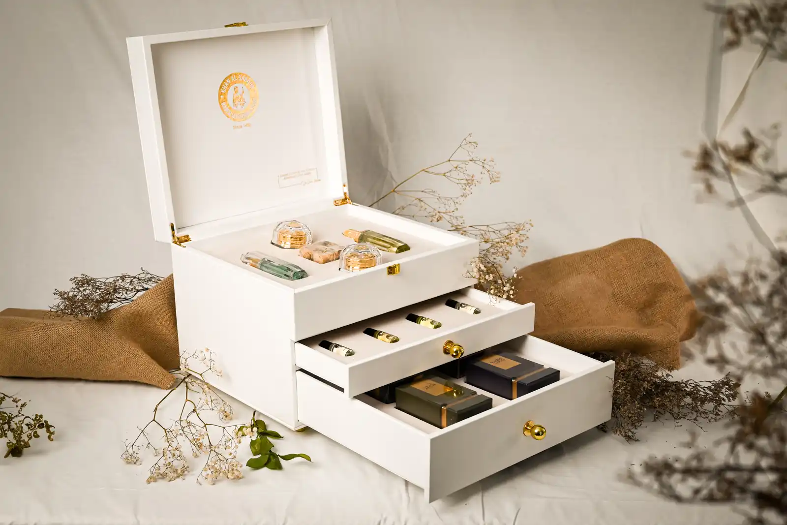 White Luxurious Box – 3 Drawers